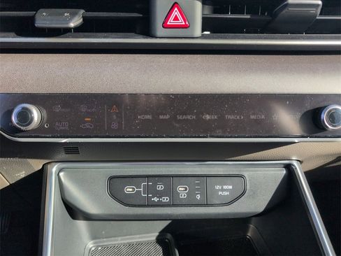 Used 2025 Kia Carnival SX image 17