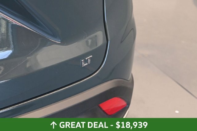 Used 2025 Chevrolet Trax LT FWD image 13
