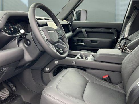 New 2026 Land Rover Defender 110 X-Dynamic SE image 16