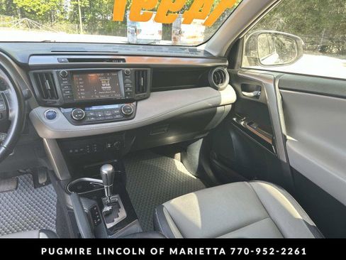 Used 2018 Toyota RAV4 Limited image 15