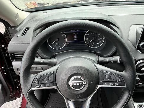 Used 2025 Nissan Sentra SV FWD image 15
