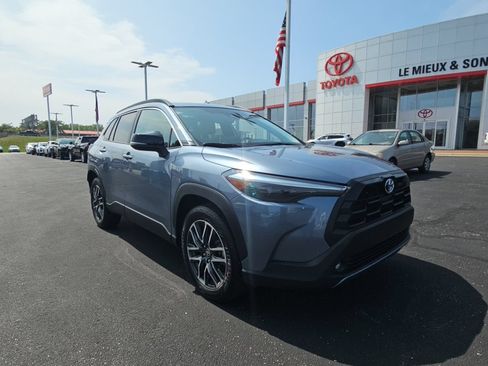 Certified 2026 Toyota Corolla Cross XLE AWD/4WD image 1