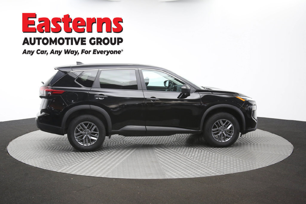 Used 2024 Nissan Rogue S AWD/4WD image 46