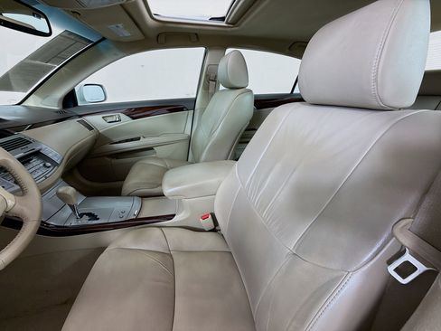 Used 2008 Toyota Avalon XLS image 11