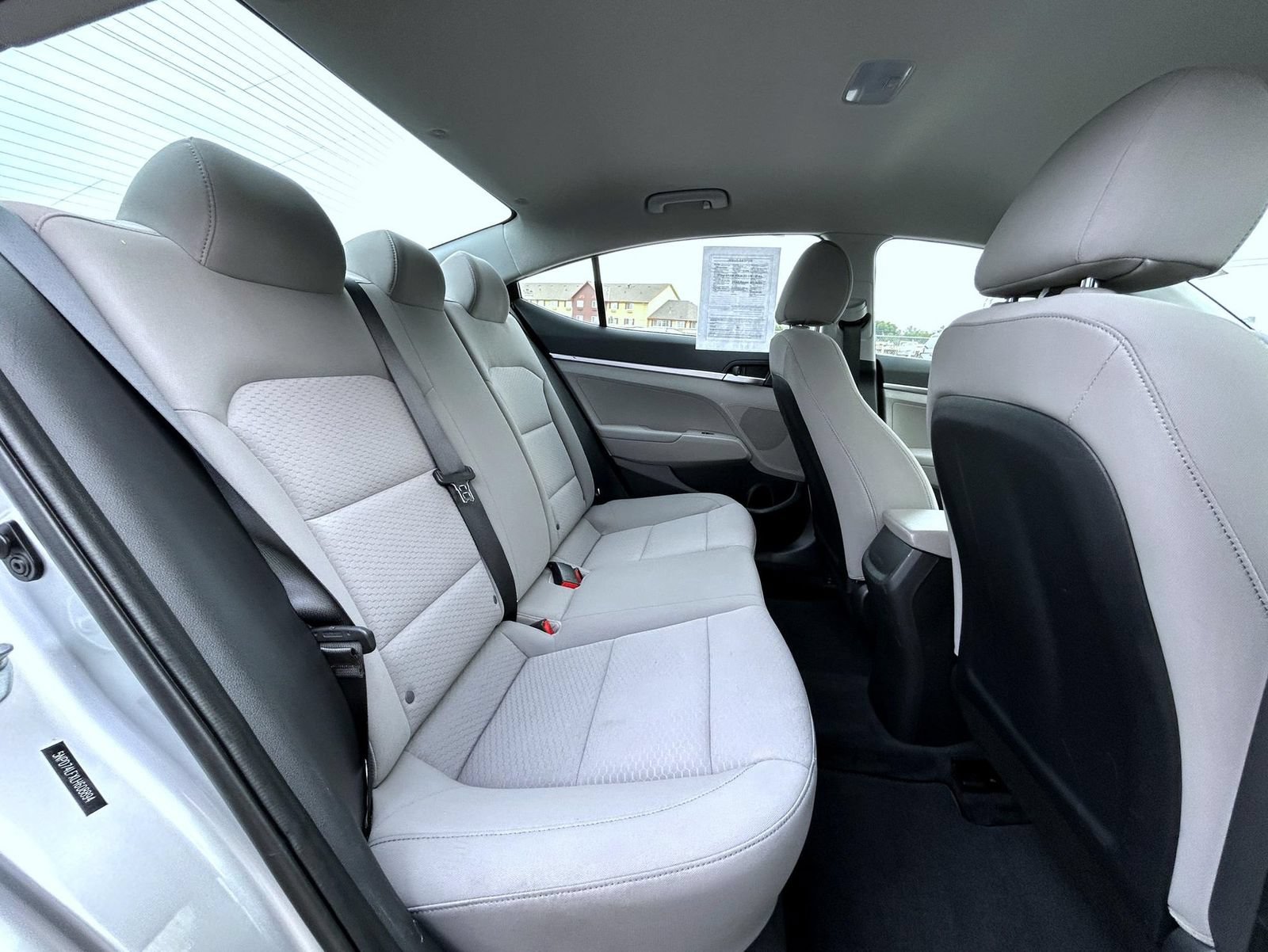 Used 2020 Hyundai Elantra SE FWD image 20