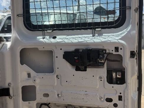Used 2015 Chevrolet Express 2500 RWD image 34
