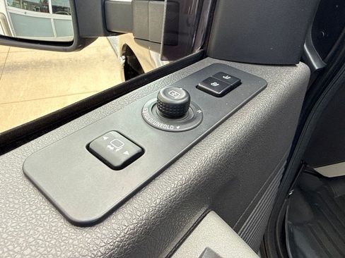 Used 2014 Ford F350 Lariat w/ Lariat Ultimate Package AWD/4WD image 11