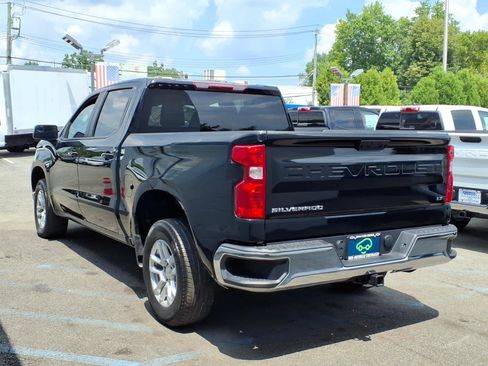 Used 2023 Chevrolet Silverado 1500 LT AWD/4WD image 4