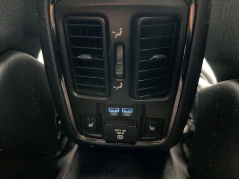 Used 2018 Jeep Grand Cherokee High Altitude image 19