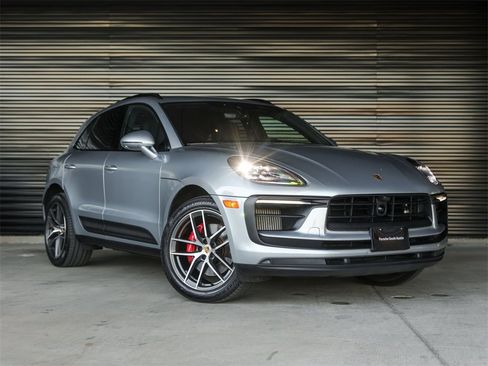Used 2024 Porsche Macan S image 9