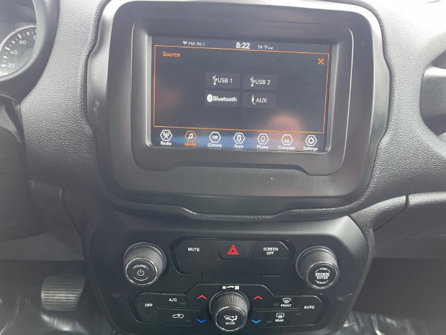 Used 2019 Jeep Renegade Latitude w/ Popular Equipment Group AWD/4WD image 19