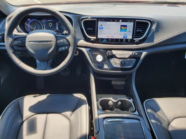 New 2027 Chrysler Pacifica Limited FWD image 22