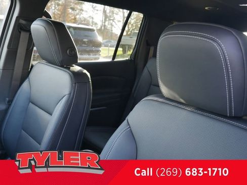 New 2026 Chevrolet Traverse LT w/ Driver Confidence Package AWD/4WD image 34