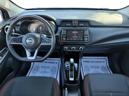 Used 2021 Nissan Versa SR image 10