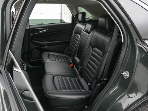 Certified 2024 Ford Edge SEL w/ Convenience Package AWD/4WD image 19