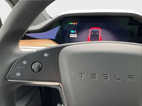 Used 2025 Tesla Model X image 45