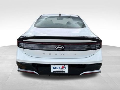 Used 2026 Hyundai Sonata SEL FWD image 9