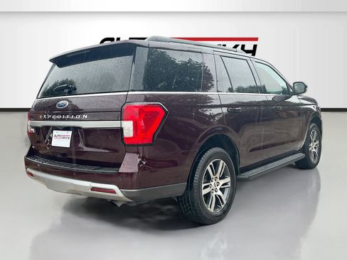 Used 2024 Ford Expedition XLT RWD image 7