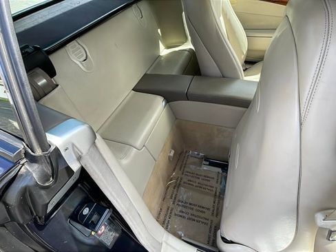 Used 2009 Mercedes-Benz SL 550 w/ Premium I Pkg image 28