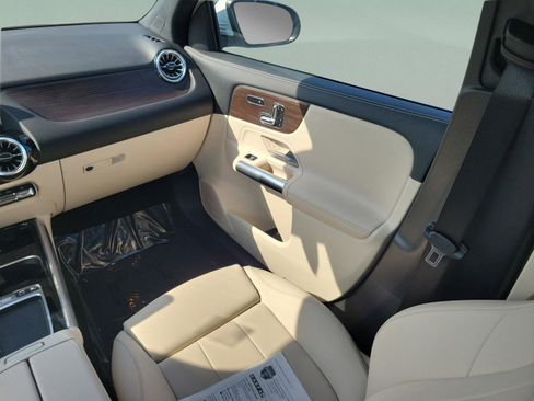 Certified 2026 Mercedes-Benz GLA 250 image 9