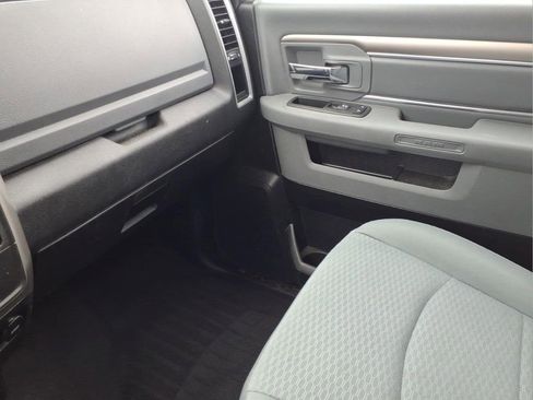 Used 2018 RAM 1500 Classic SLT AWD/4WD image 23