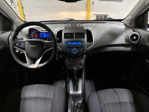 Used 2014 Chevrolet Sonic LT FWD image 10
