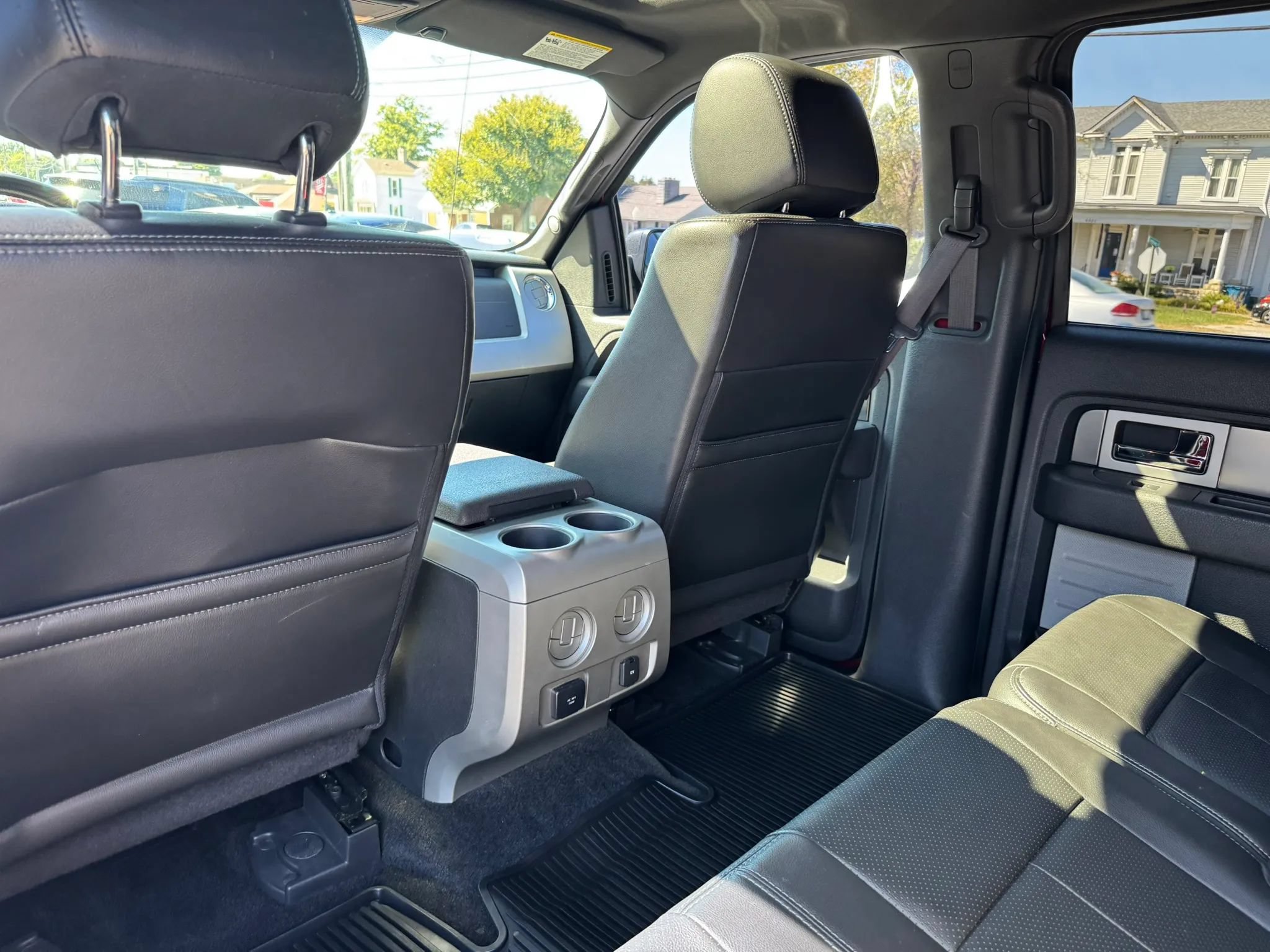 Used 2014 Ford F150 FX4 w/ Equipment Group 402A Luxury AWD/4WD image 31