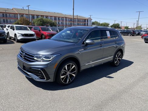 Certified 2023 Volkswagen Tiguan SEL R-Line AWD/4WD image 52
