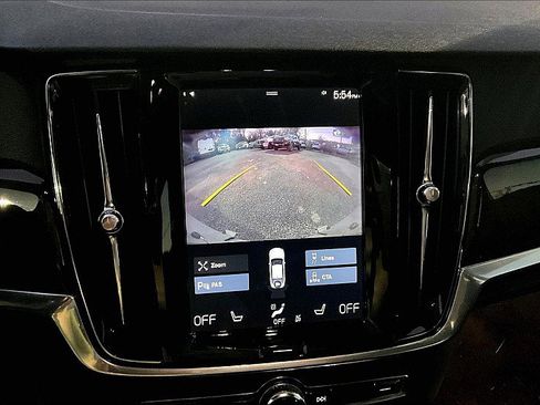 Used 2018 Volvo S90 T5 Momentum w/ Momentum Plus Package image 21