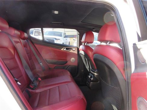 Used 2019 Kia Stinger GT2 image 28