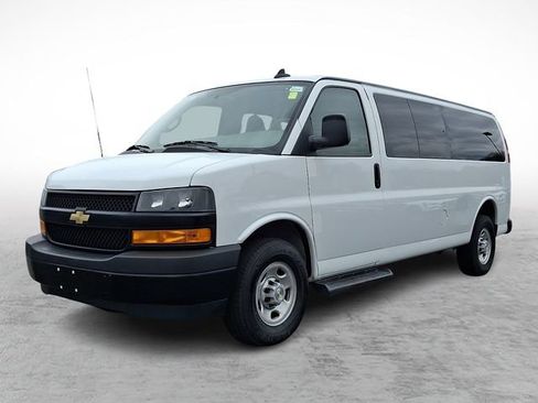 Used 2023 Chevrolet Express 3500 LS image 3