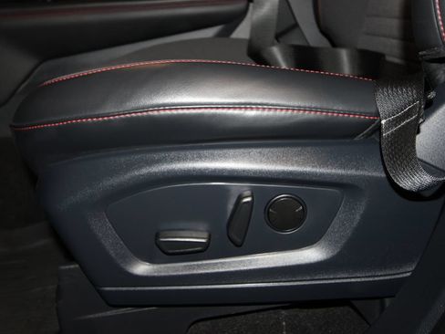 Used 2025 Ford Explorer ST-Line AWD/4WD image 9