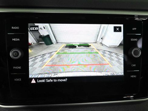 Certified 2023 Volkswagen Atlas SE w/ Panoramic Sunroof Package FWD image 6