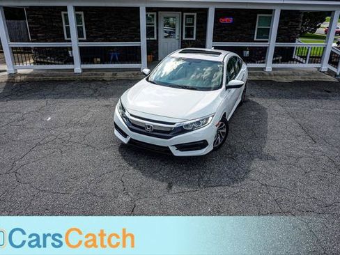 Used 2017 Honda Civic EX image 3