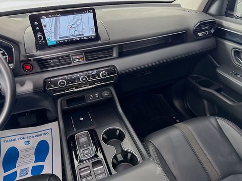 Used 2024 Honda Pilot Touring image 32