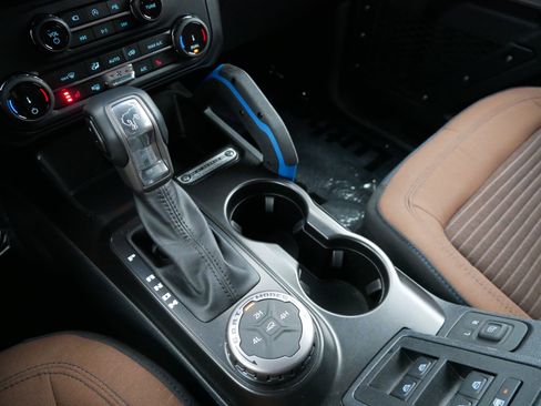 Used 2022 Ford Bronco Outer Banks image 24