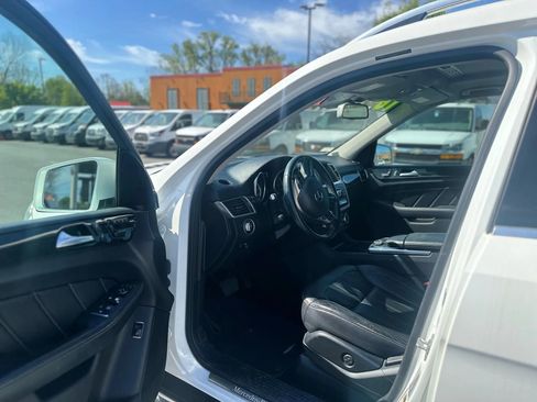 Used 2016 Mercedes-Benz GL 450 4MATIC image 20