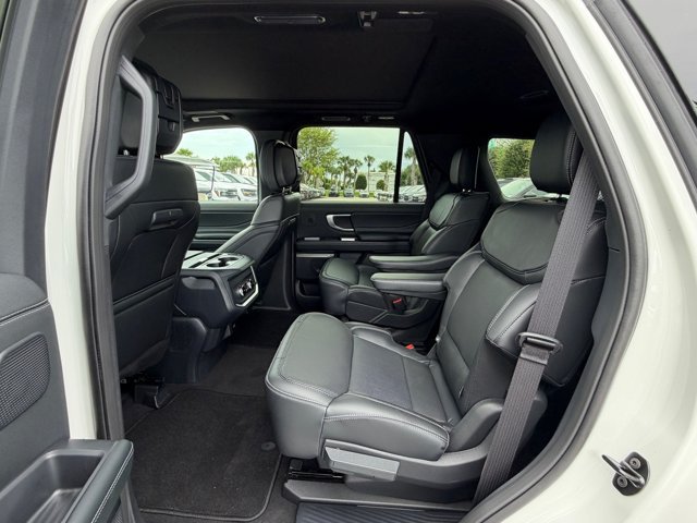New 2027 Ford Expedition Platinum w/ Stealth Appearance Package AWD/4WD image 15