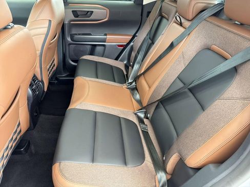 Used 2025 Ford Bronco Sport Outer Banks AWD/4WD image 15