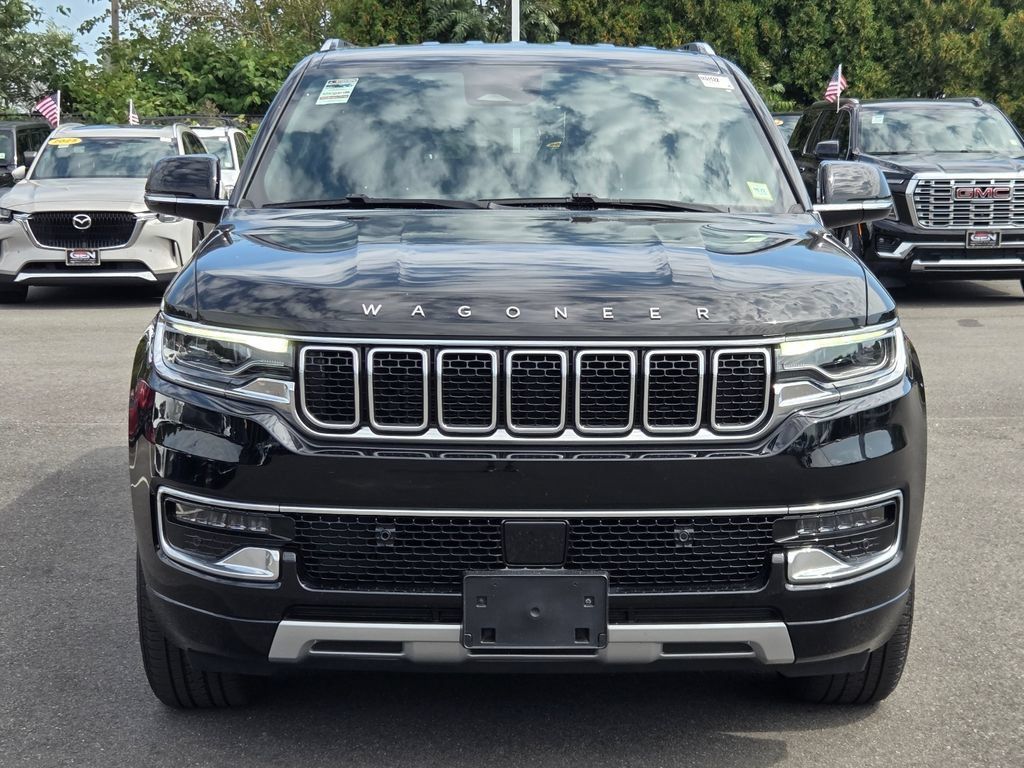 Used 2025 Jeep Wagoneer L Series II w/ 8-pass Seating Package AWD/4WD image 2