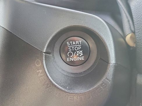 Used 2022 Jeep Renegade Trailhawk w/ Sun/Sound Group image 9