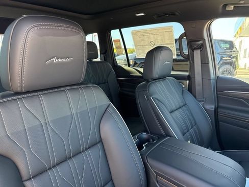 New 2026 Buick Enclave Avenir w/ Super Cruise Package AWD/4WD image 44