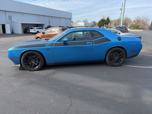 Used 2023 Dodge Challenger R/T Scat Pack w/ T/A Package image 4