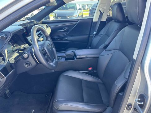 Used 2022 Lexus ES 300h w/ Premium Package image 21