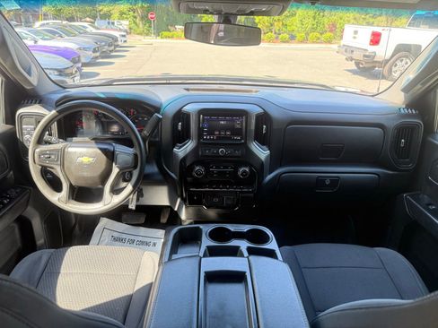 Used 2020 Chevrolet Silverado 1500 Custom w/ Custom Value Package RWD image 35