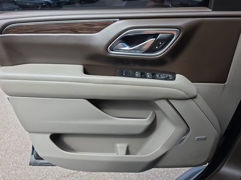 Used 2021 Chevrolet Tahoe LT RWD image 18