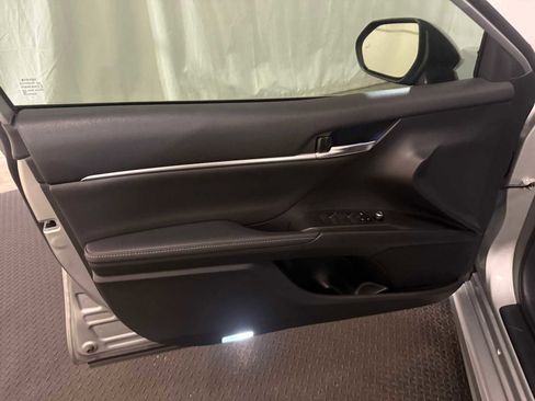 Used 2022 Toyota Camry XSE image 20
