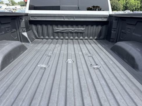 Used 2024 Chevrolet Silverado 2500 ZR2 w/ Technology Package AWD/4WD image 36