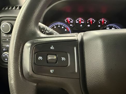 Used 2022 Chevrolet Silverado 2500 Custom w/ Custom Convenience Package AWD/4WD image 17