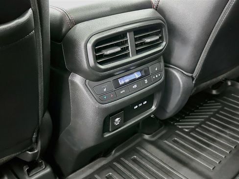 Used 2025 Honda Pilot Black Edition image 27